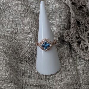 Elegant Blue and Rose Gold Women's Ring